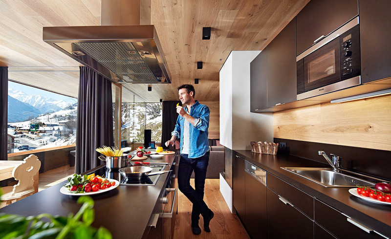 Das Ferienchalet Smaragdjuwel bietet eine top ausgestattete Küche mit Miele-Geräten