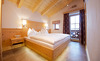 Traumhafte Nächte in Saalbach-Hinterglemm in Salzburg in den komfortablen Betten der Wallegg Lodge verbringen
