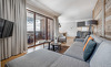 alpenparks-hotel-arlberg-wohnzimmer-2