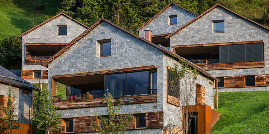 Chaletdorf Smaragdjuwel in Salzburg im Sommer