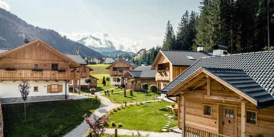 Sommerlicher Urlaubsgenuss im Almdorf Pradel Dolomites