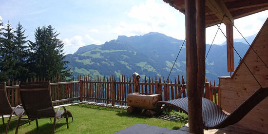 ferienhuette-tirol-chalet-waldschloessl-sommer-01