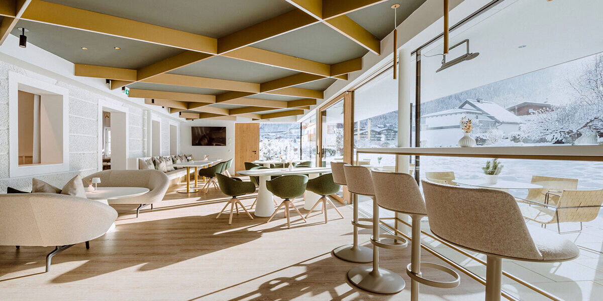 12-crystls-aparthotel